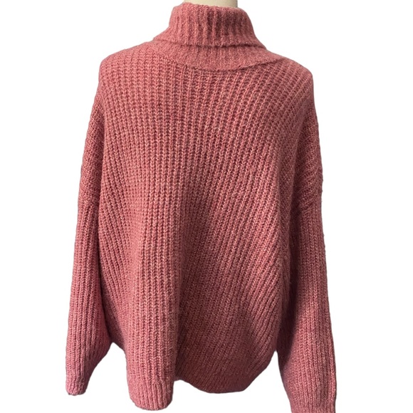 Old Navy pink dusk sweater with cowlneck, size large, polyester/nylon/wool - Picture 9 of 13